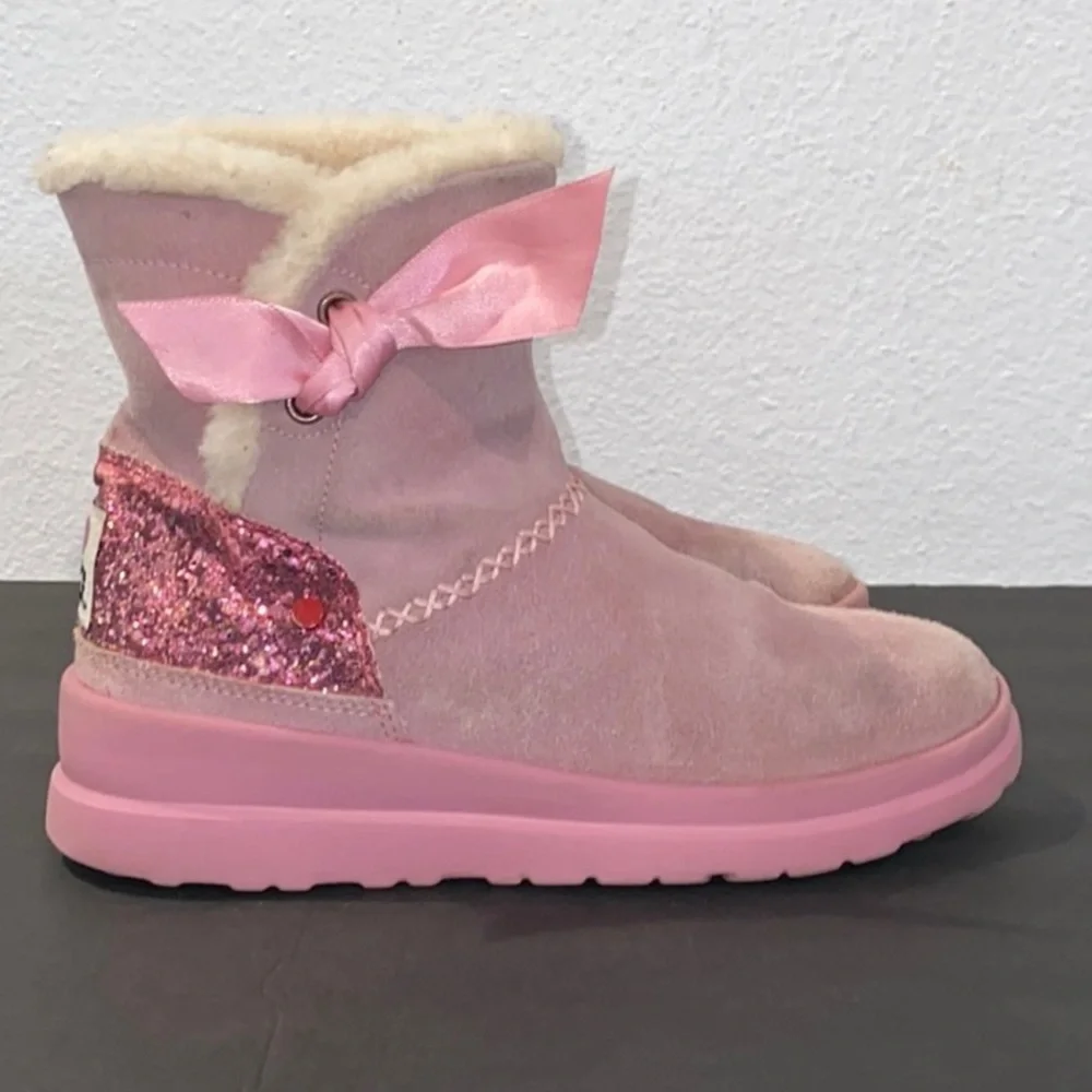 Authentic UGG designer pink suede leather designer boots Sz 6 Euro 37